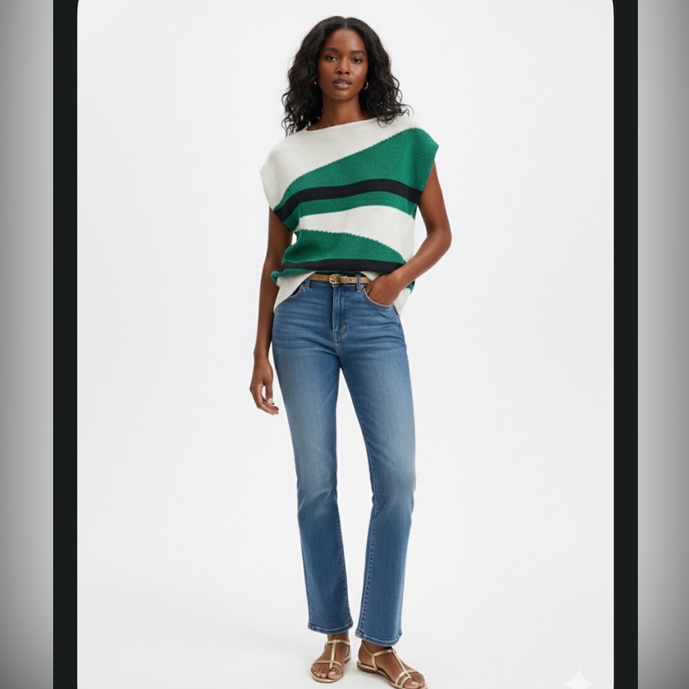 Green and Black Striped Sweater‎